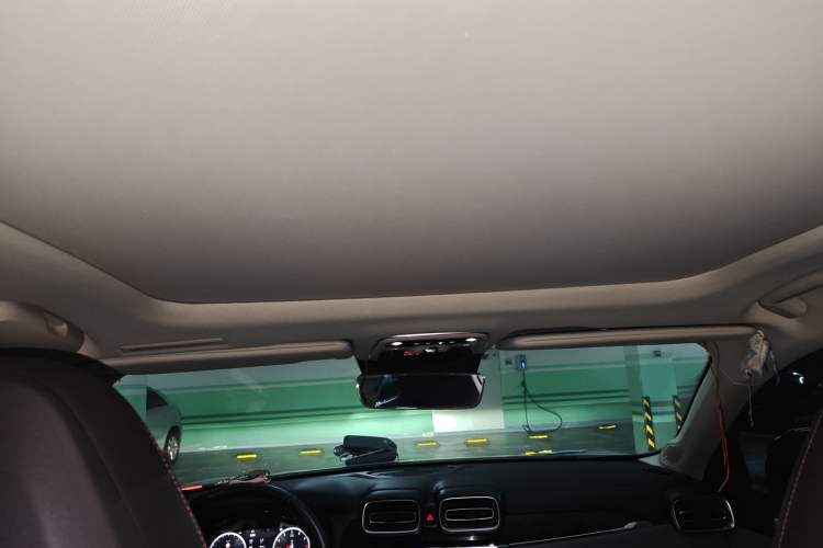 Used Lynk & Co 02 2019 1.5T DCT Two-Wheel Drive Pro Edition China VI Standard
