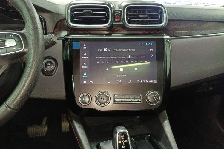 Used Lynk & Co 02 2018 1.5T DCT Two-Wheel Drive Pro Version China V Emission Standard
