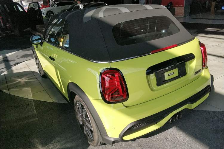 Used MINI MINI 2023 Revised 2.0T COOPER S CABRIO Artist