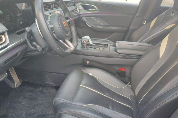 Used Hongqi H6 2024 2.0T ZhiShang Version
