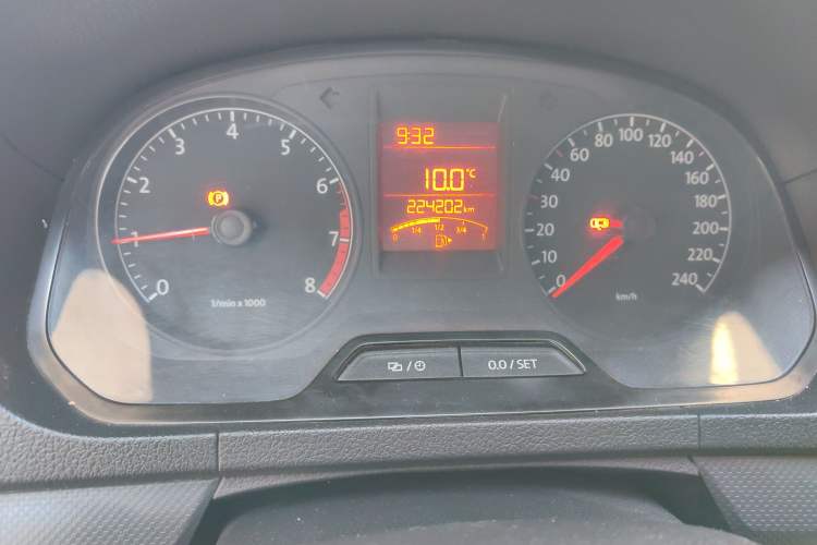 Used Volkswagen Jetta 2013 1.6L Manual Fashion Edition Odometer Close Up