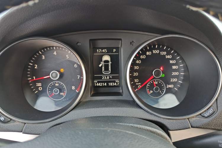 Used Volkswagen Golf 2011 1.4 TSI Comfort Travel Edition Instrument Cluster