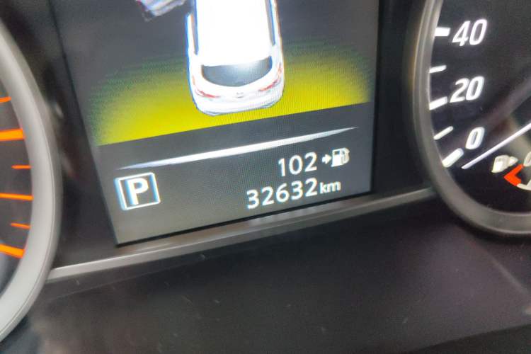 Used Nissan Tiida 2019 1.6L CVT Smart Drive Version China VI Standard Odometer Close Up