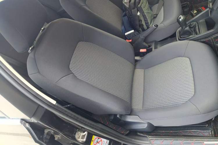 Used Volkswagen Santana 2016 1.6L Manual Fashion Edition