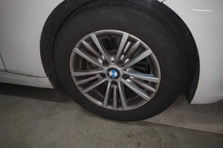 Used BMW 3 Series 2014 320Li Fashion Model
