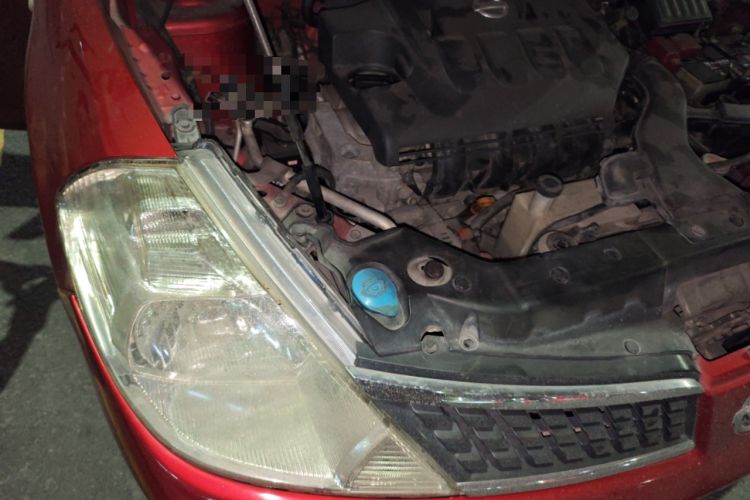 Used Nissan Tiida 2006 1.6 GE AT Right Front Headlight