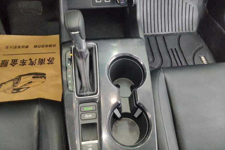 Used Honda Civic 2022 240TURBO CVT Dynamic Edition Gear Lever