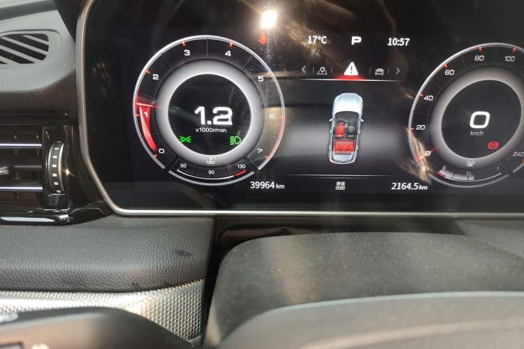 Used Hongqi HS5 2022 Revised Version 2.0T Smart Connect Flagship Edition
