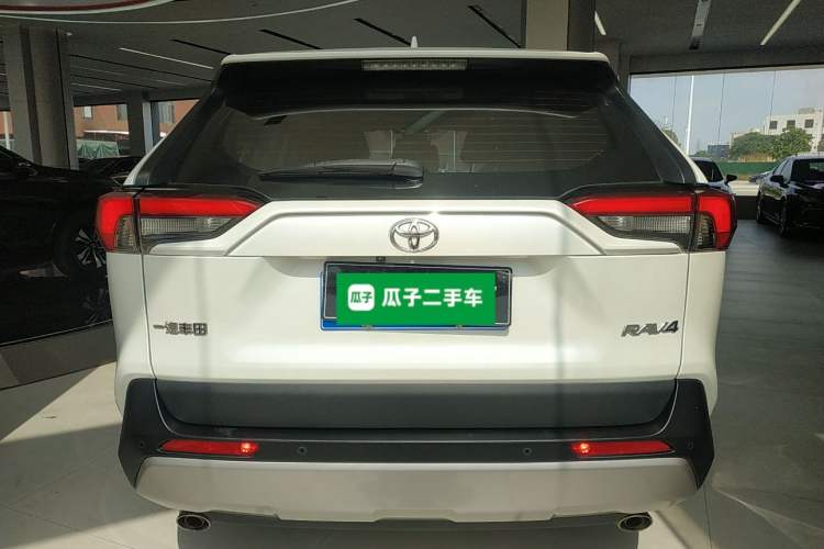 Used Toyota RAV4 2022 2.0L CVT Two-Wheel Drive Fashion Plus Edition
