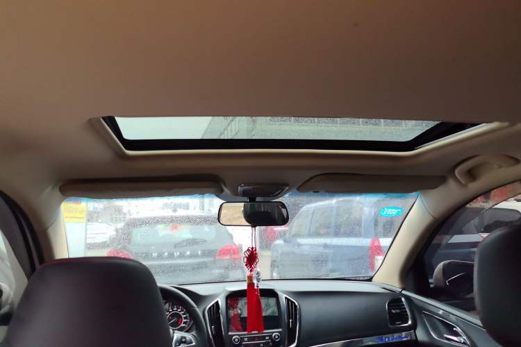 Used Baojun 560 2016 1.8L Manual Luxury Edition
