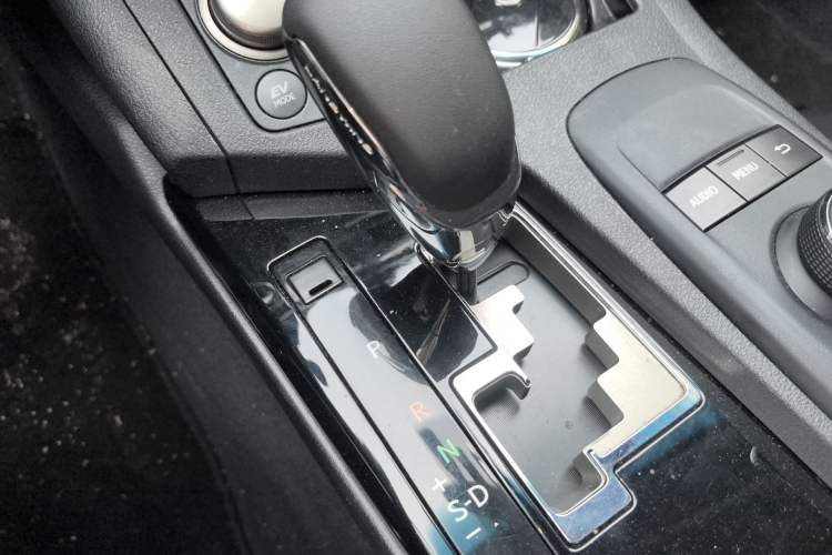 Used Lexus ES 2014 300h Elite Edition Gear Lever