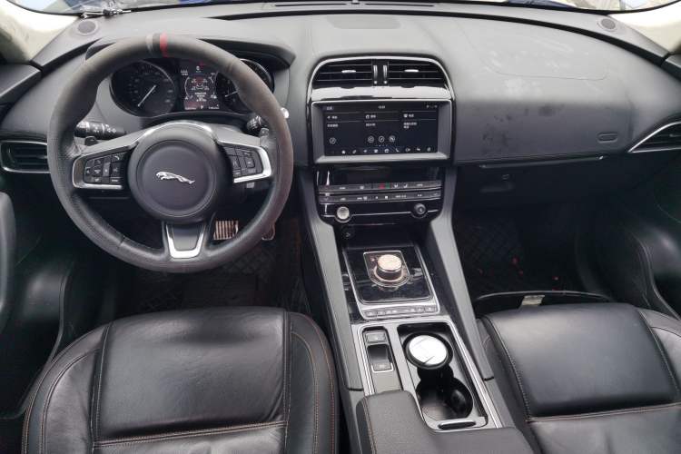 Used Jaguar F-PACE 2019 2.0T Four-Wheel Drive Urban Luxury Edition
