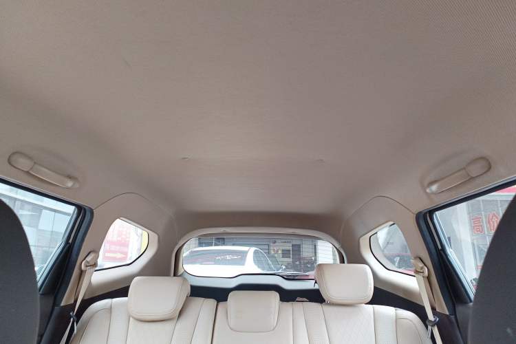 Used Baojun 310W 2017 1.5L Manual Fashion Model China V
