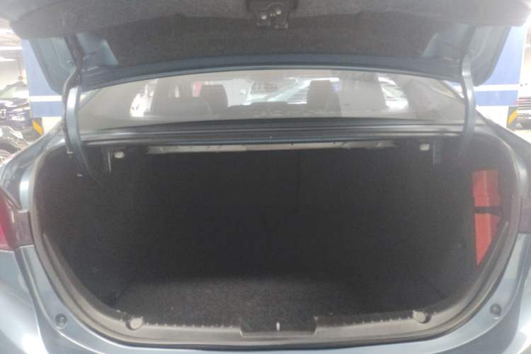 Used Mazda Mazda 3 Axela 2016 Sedan 1.5L Automatic Luxury Model