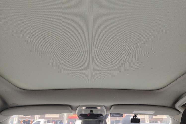 Used Volvo V40 2016 T3 Zhiyi Edition
