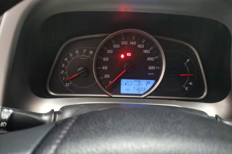 Used Toyota RAV4 2019 2.0L CVT Two-Wheel Drive Luxury Version China VI Standard Instrument Cluster