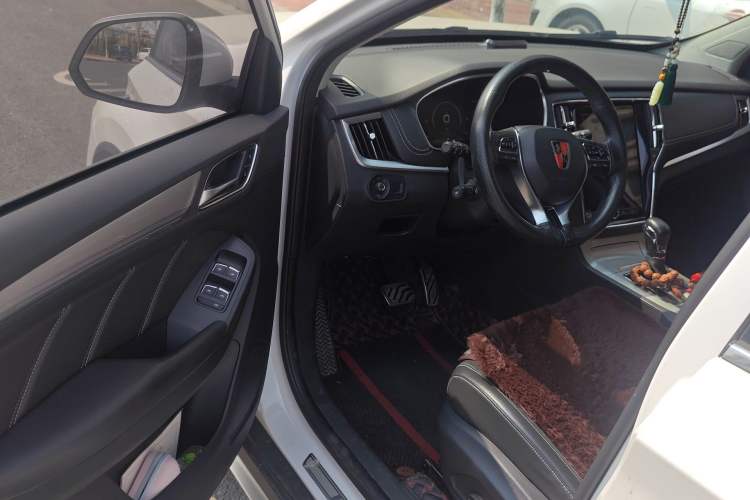 Used Roewe RX5 New Energy 2017 eRX5 50T Hybrid Connected Prestige Flagship Edition
