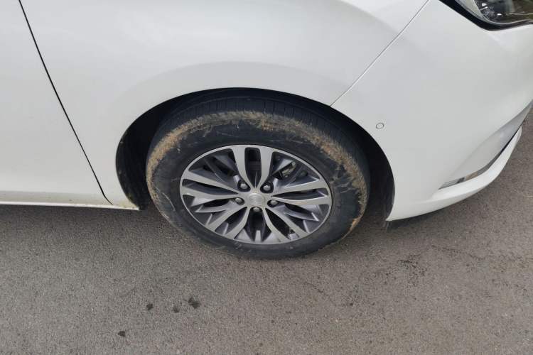 Used Buick GL8 2020 ES Land Cruiser 653T Luxury Edition Right Front Wheel Hub