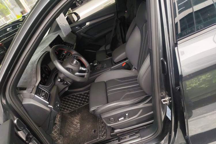 Used Audi Q5L 2023 40T Luxury Dynamic Model Left Front Seat