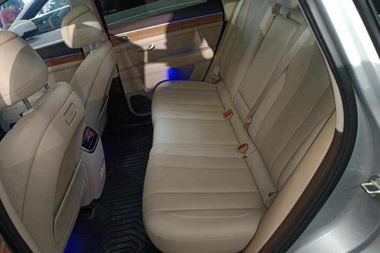 Used Hima AITO M7 2024 1.5T Rear-Drive Plus Version 5 Seats Left Rear Seat