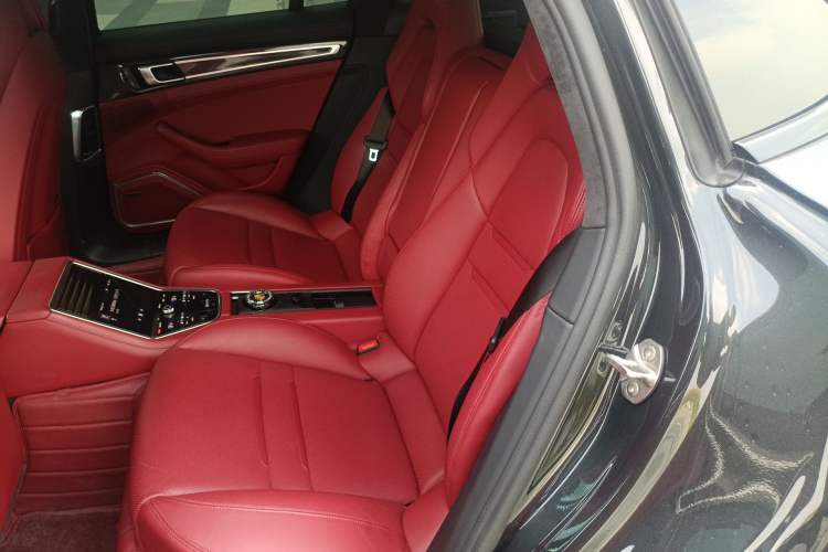 Used Porsche Panamera 2022 Panamera 2.9T Platinum Edition Left Rear Seat