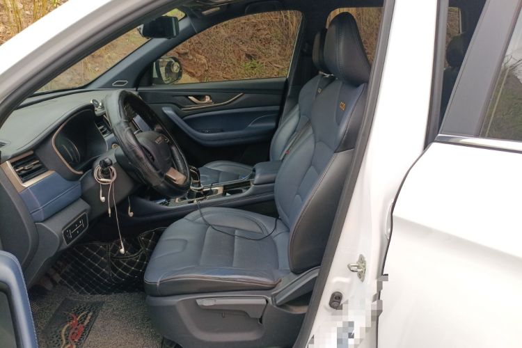 Used CHANGAN OSHAN COS1 2020 1.5T Manual Fashionable Smart Connectivity 7-Seater