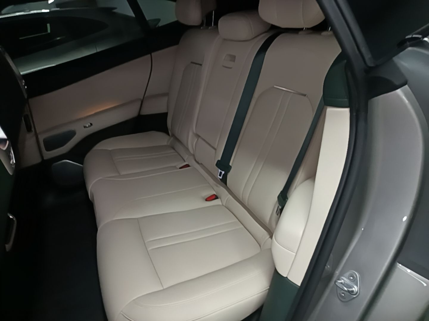 Xiaomi Auto YU7 2025 Ultra-Long Range High-Performance All-Wheel-Drive Max Edition — снимка 20