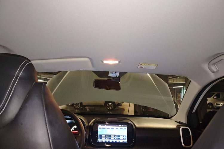 Used Roewe Clever 2022 311km QiQi BoBo Edition Headliner