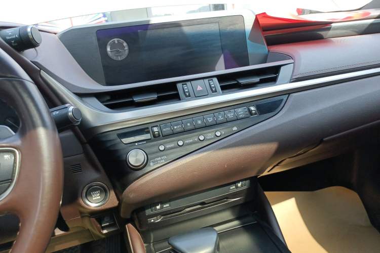 Used Lexus ES 2020 200 Excellence Edition Audio And AC Panel