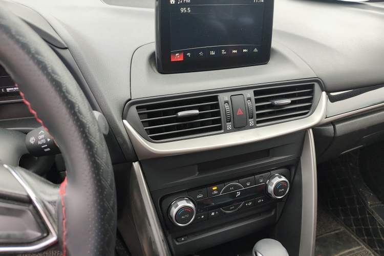 Used Mazda CX-4 2018 2.0L Automatic 2WD ZhiLing Tech Edition China V Standard
