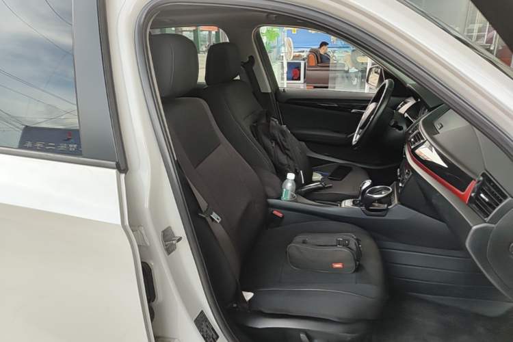 Used BMW X1 2015 sDrive18i Fashion Upgrade Edition