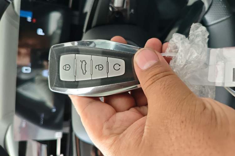 Used Geely Auto Emgrand X7 Sport 2026 Model 1.5TD Aspirational Vehicle Key