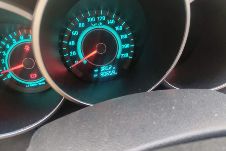 Used Changan Eado 2012 1.6L Manual Luxury Model China IV Standard
