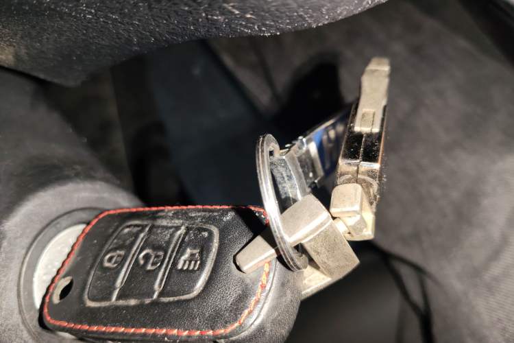 Used Haval H5 Classic 2016 Classic Edition 2.0T Manual Two-Wheel Drive Elite Model Vehicle Key