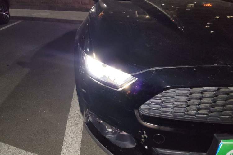 Used Ford Mustang  Right Front Headlight