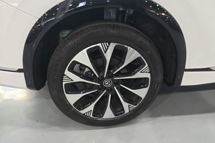 Used CHANGAN CS75 PLUS 2025 4th Generation UItra 2.0T New Blue Whale – Smart & Powerful Version