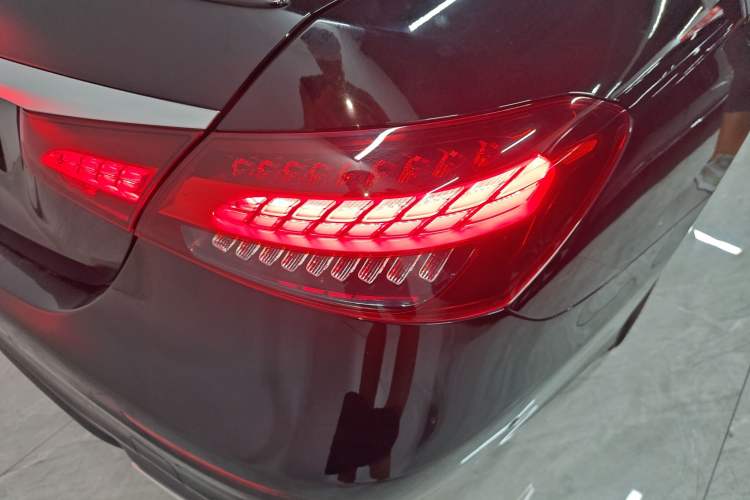 Used Mercedes-Benz E-Class 2022 E 260 Stylish Sports Edition
