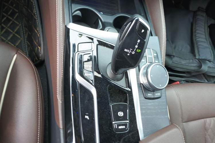 Used BMW 5 Series 2022 530Li Leading Model M Sport Package Gear Lever