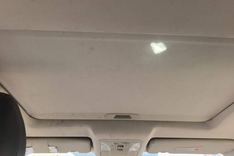 Used Dongfeng Aeolus AX7 2016 2.0L Automatic Zhiyi Trim
