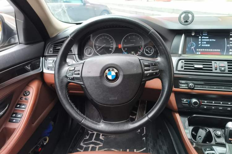 Used BMW 5 Series 2014 525Li Leading Model