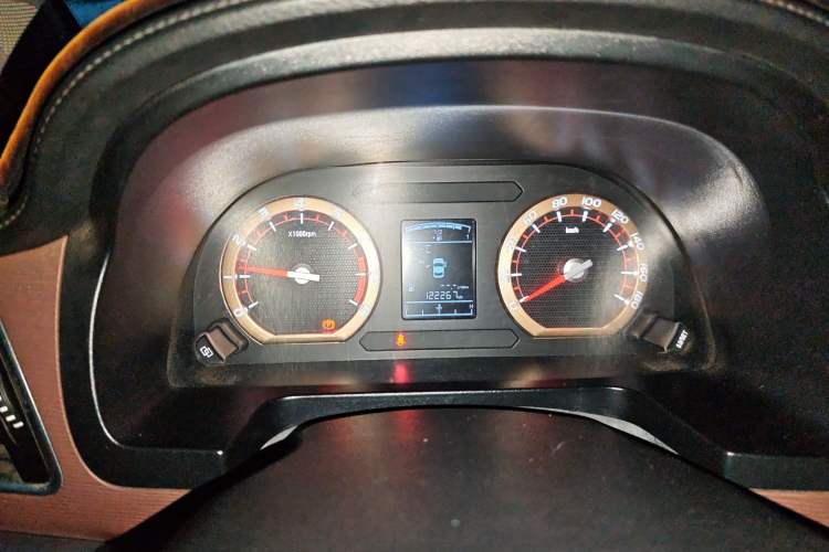 Used FORTHING Lingzhi 2020 M5 1.6L Luxury 7-Seater