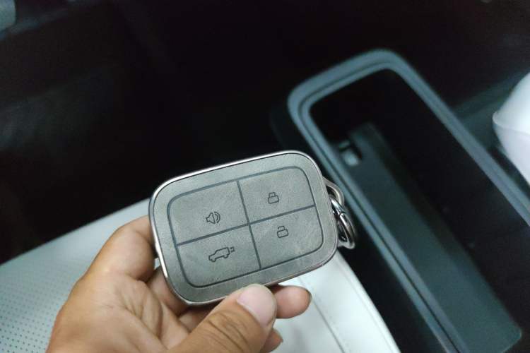 Used iCAR V23 2025 501 Four-Wheel Drive Advanced Version
