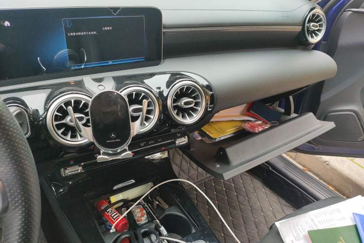 Used Mercedes-Benz A-Class 2020 Restyled A 200 L Sport Sedan Fashion Version Audio And AC Panel