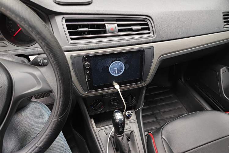 Used Volkswagen Lavida 2019 Lavida Start 1.5L Automatic Trendy Version China VI Standard Audio And AC Panel