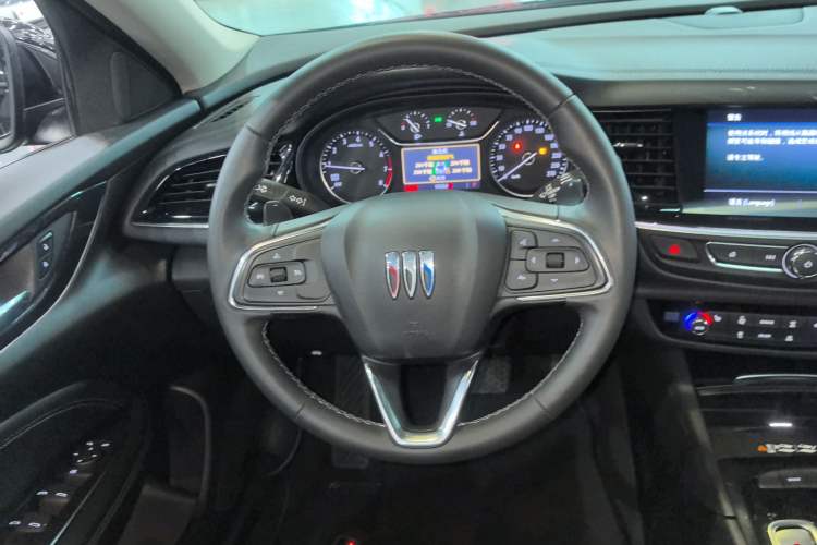 Used Buick Regal 2024 25T Deluxe Edition Steering Wheel