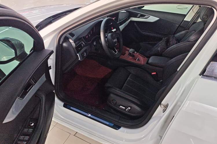 Used Audi A4L 2024 40 TFSI Fashion Dynamic Model