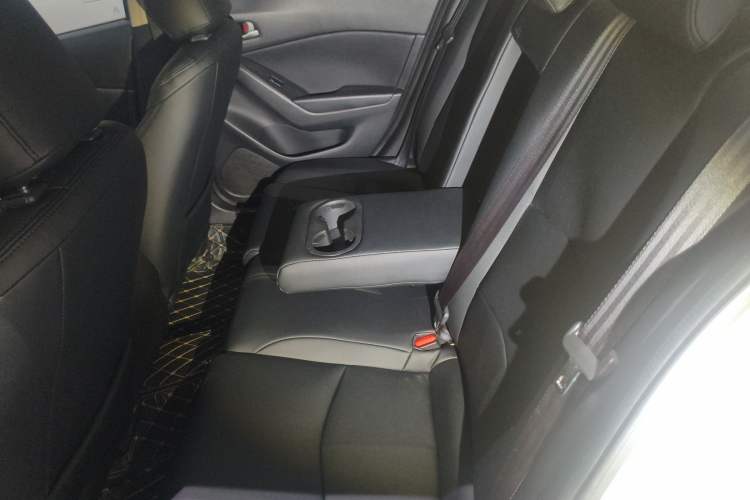 Used Mazda 3 Axela 2017 Sedan 1.5L Automatic Comfort Model Emission Standard China V Left Rear Seat