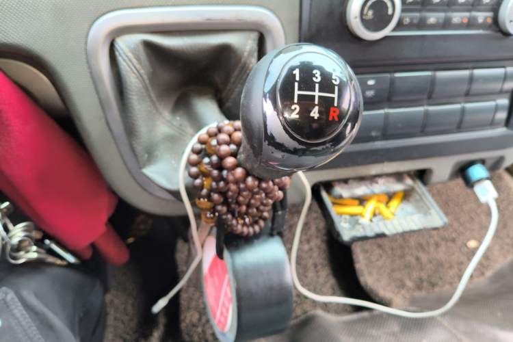 Used Foton Scenic G7 2015 2.0L Commercial Version Long Wheelbase High Roof – 486EQV4