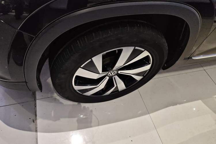 Used Volkswagen Tayron 2020 330TSI Two-Wheel Drive Luxury Smart Connectivity Version
