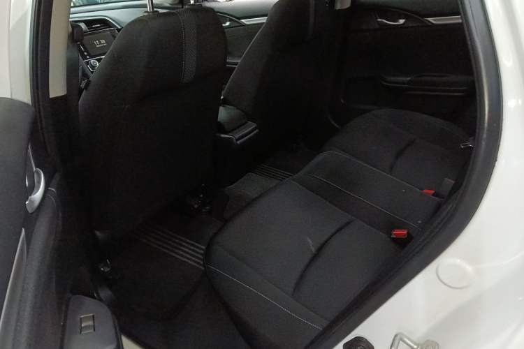 Used Honda Civic 2019 220TURBO CVT Dynamic Edition China VI Emission Standard Left Rear Seat